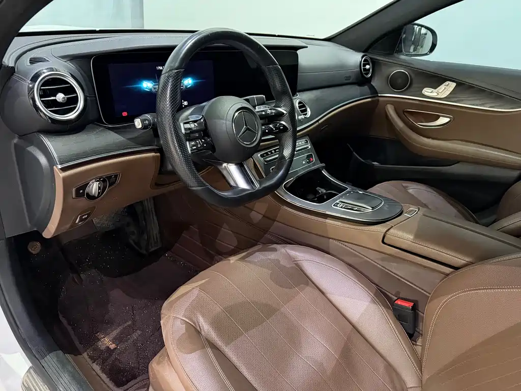 Mercedes-Benz E-Class 2022 — фото 4