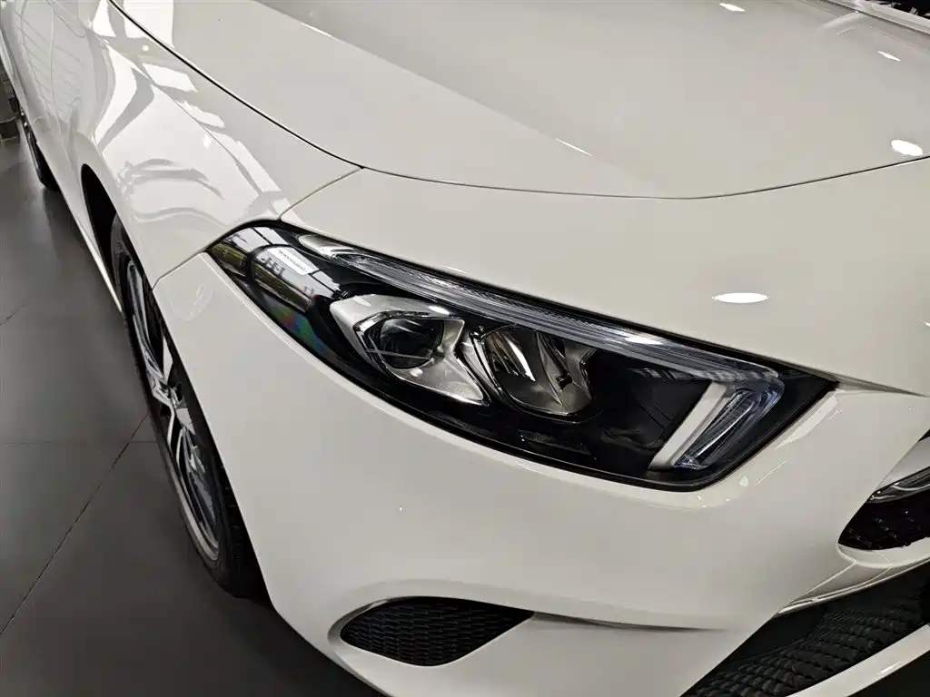Mercedes-Benz A-Class 2023 — фото 13