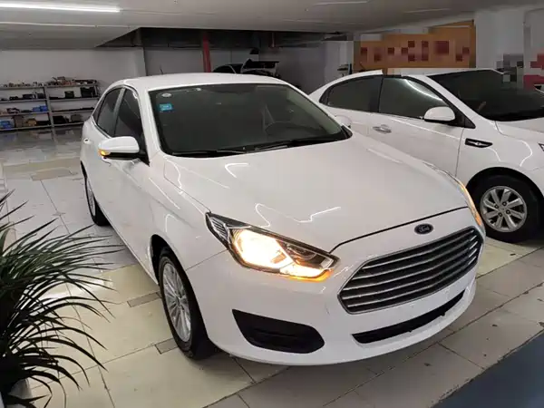 Ford Escort 2018
