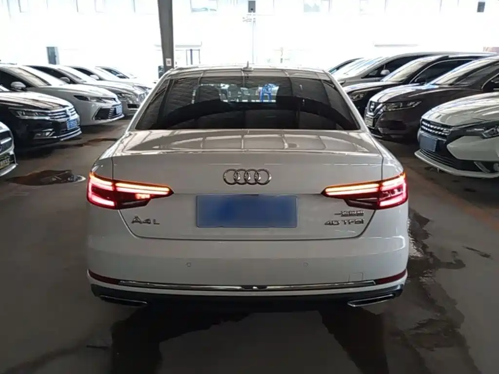 Audi A4L 2020