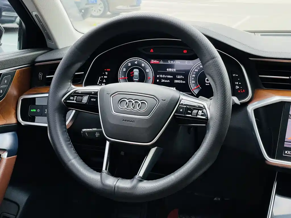 Audi A6L 2021 — фото 10