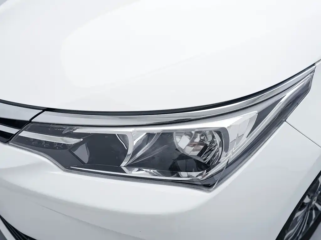 Toyota Corolla 2017 — фото 10