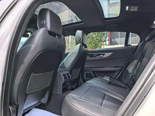 Jaguar XEL 2021