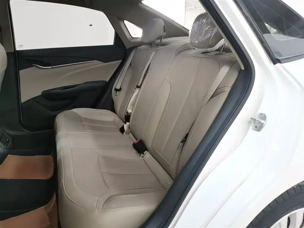 Buick Excelle 2018 — фото 13