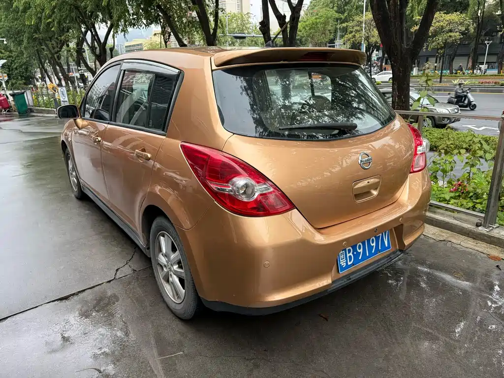 Nissan Tiida 2009