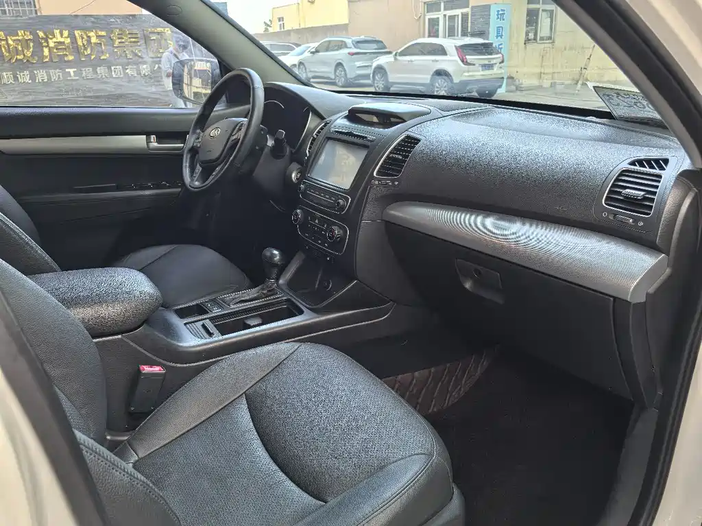 Kia Sorento 2015 — фото 9