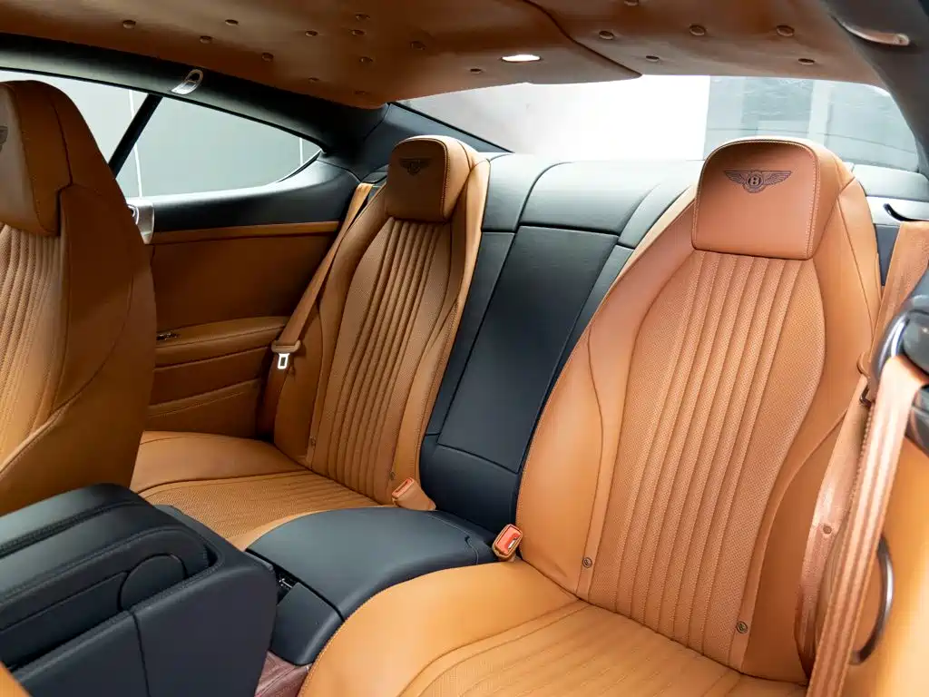 Bentley Continental 2019 — фото 10