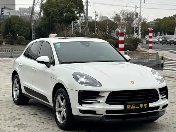 Porsche Macan 2021