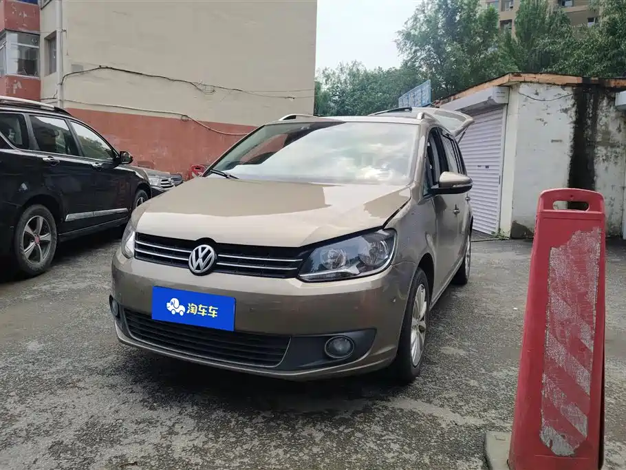Volkswagen Touran 2015