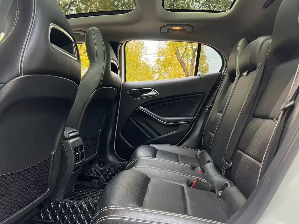 Mercedes-Benz GLA 2019 — фото 12
