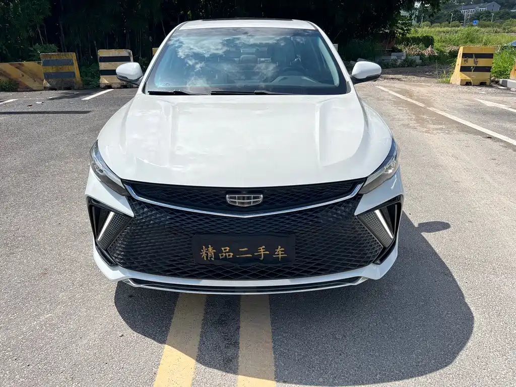 Geely Emgrand L 2022