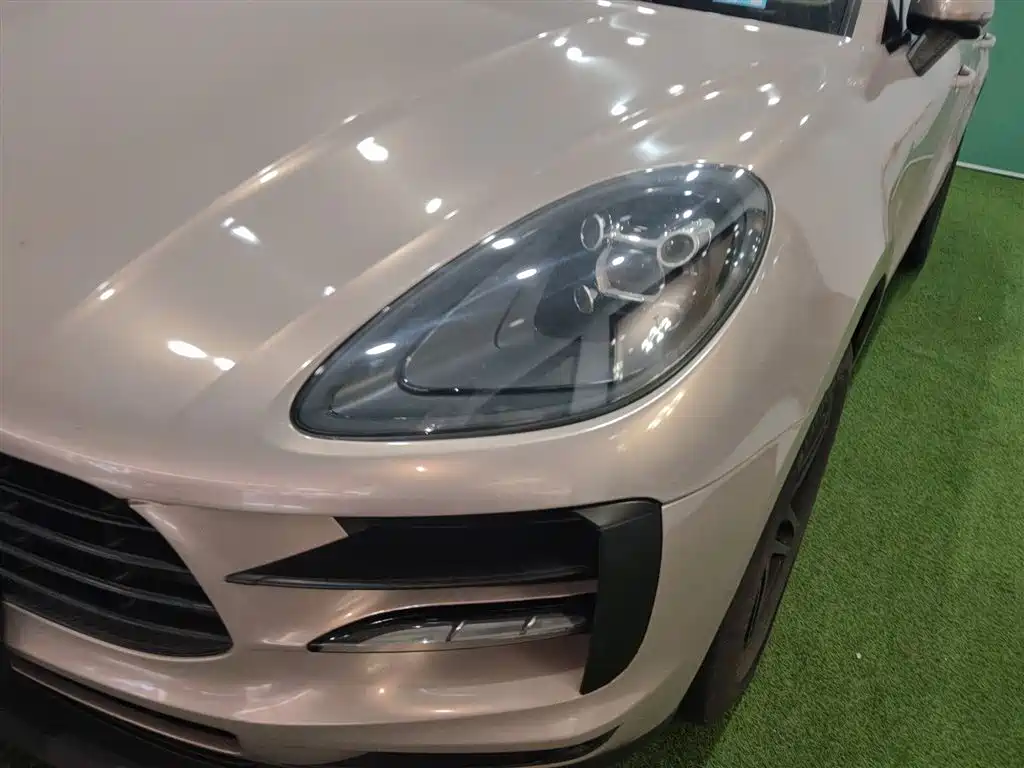 Porsche Macan 2019 — фото 18