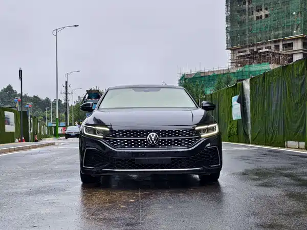 Volkswagen Passat 2022