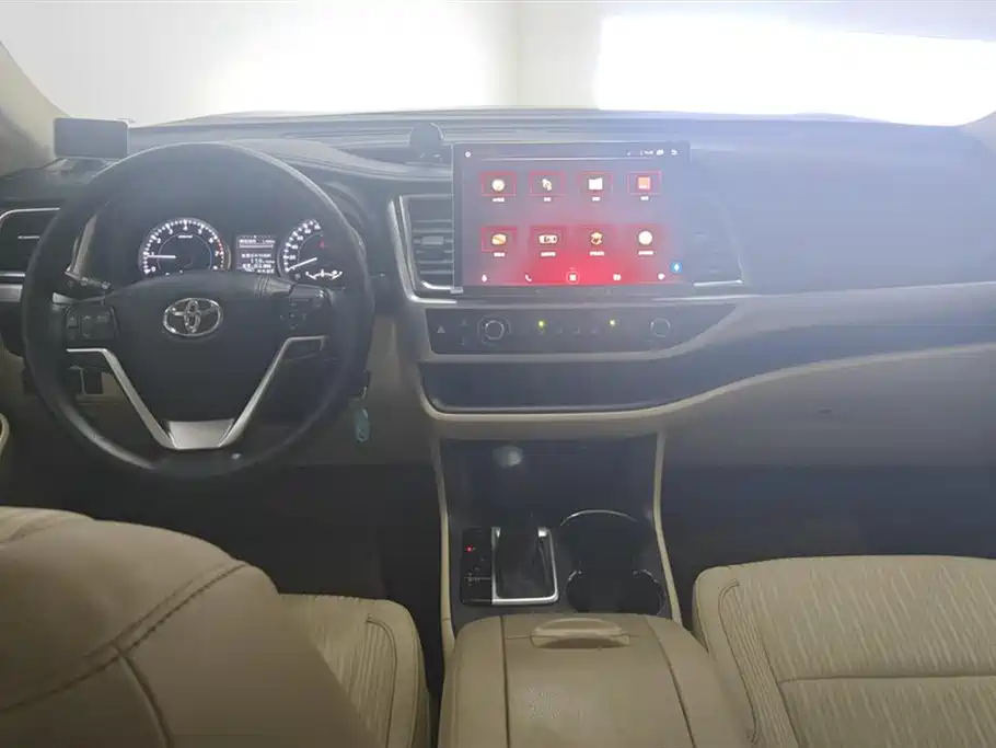 Toyota Highlander 2021 — фото 12