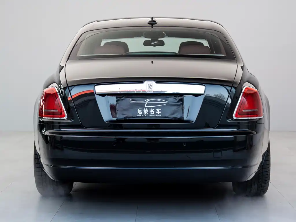 Rolls-Royce Ghost 2015 — фото 16