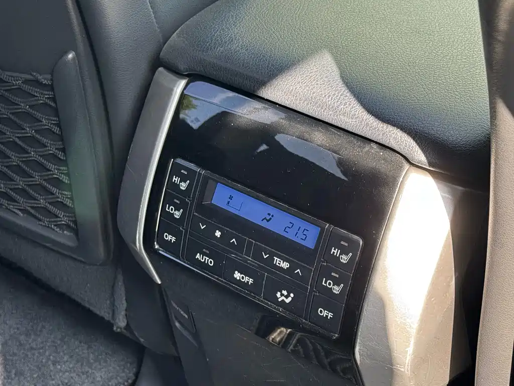 Toyota Prado 2019 — фото 17