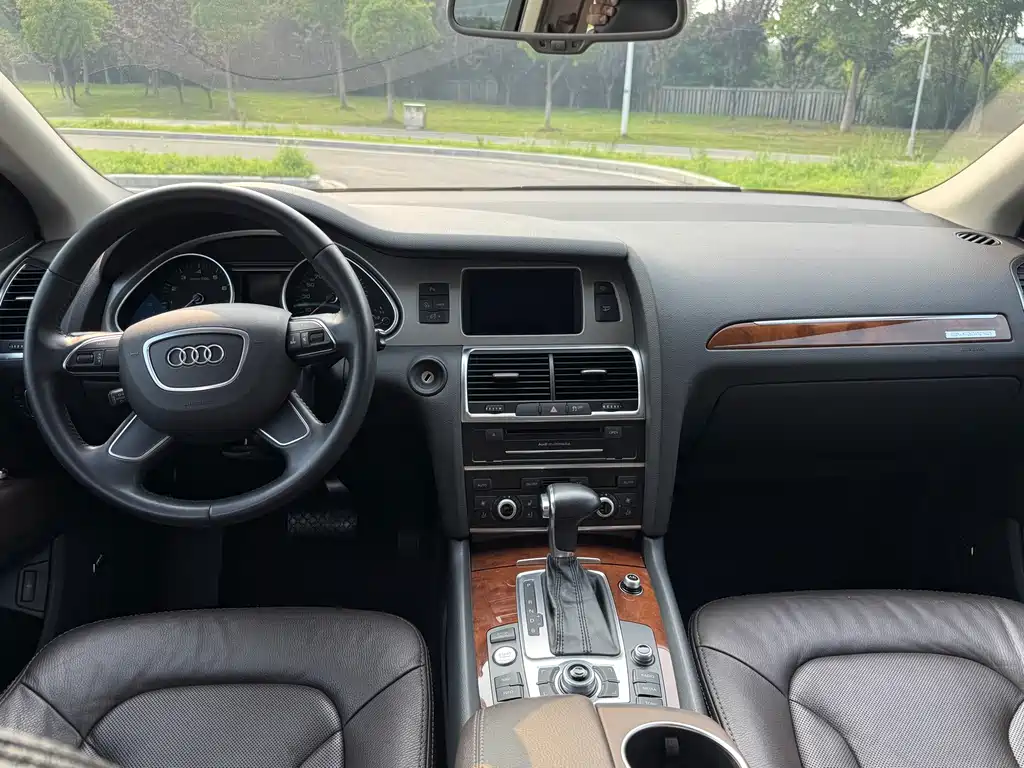 Audi Q7 2015 — фото 9