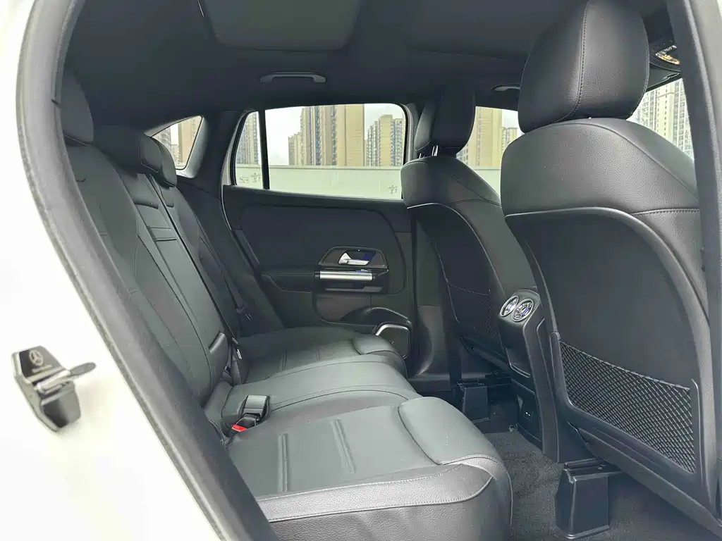 Mercedes-Benz GLA 2021 — фото 20