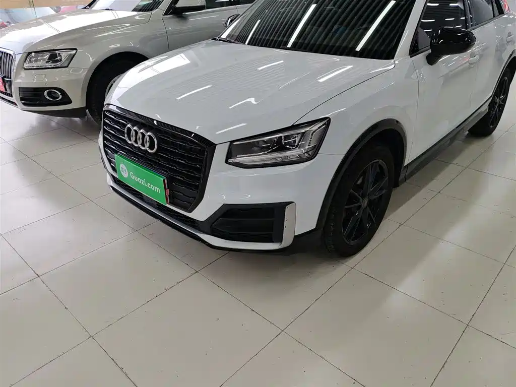 Audi Q2L 2019 — фото 19