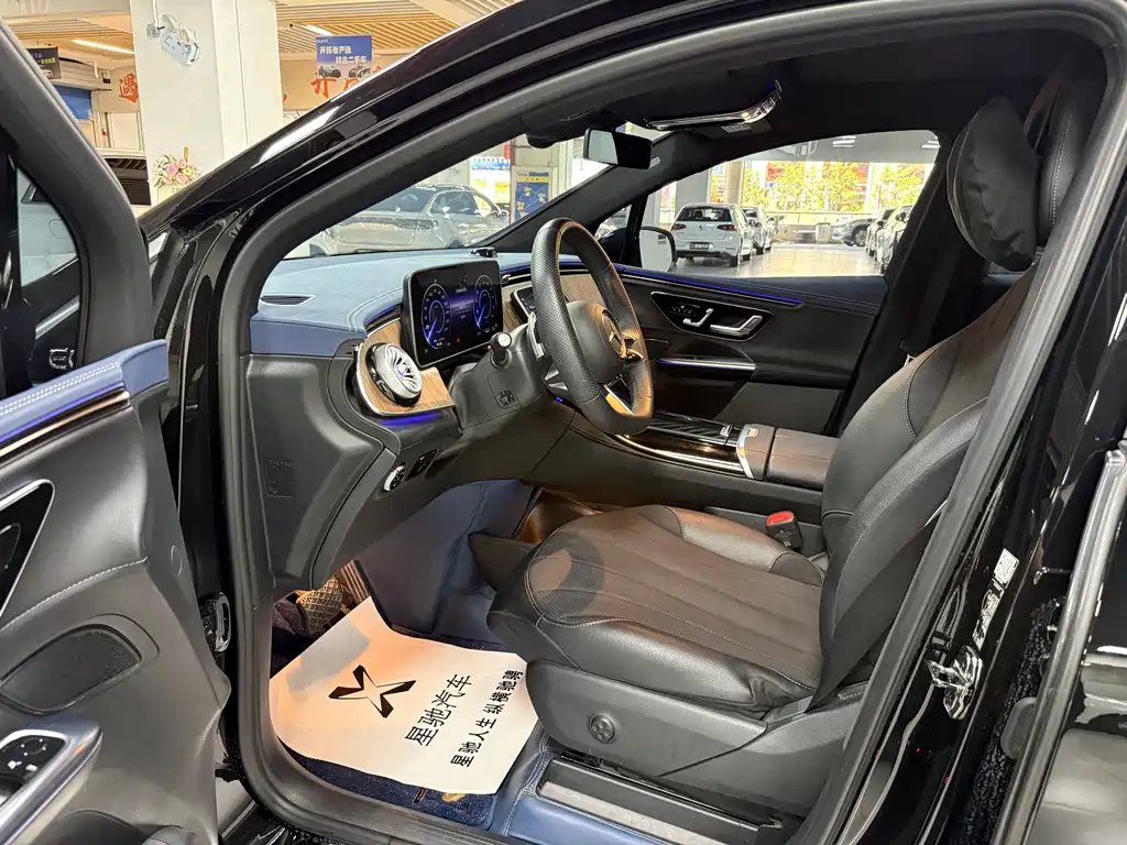 Mercedes-Benz EQE SUV 2023