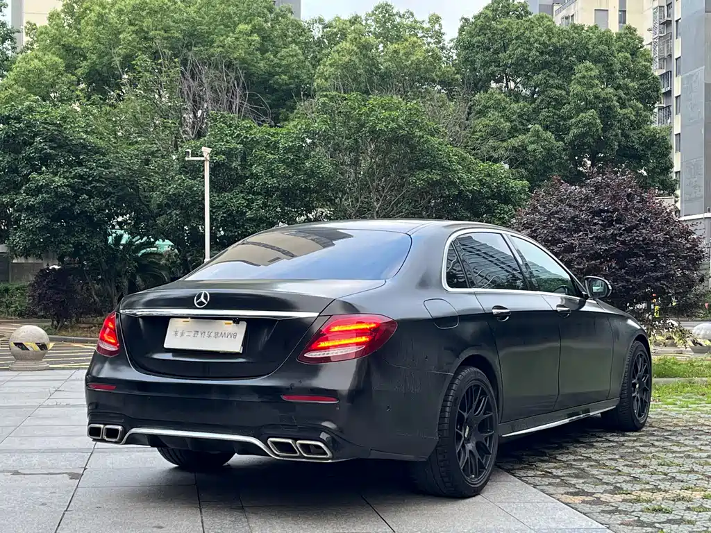 Mercedes-Benz E-Class 2017 — фото 13