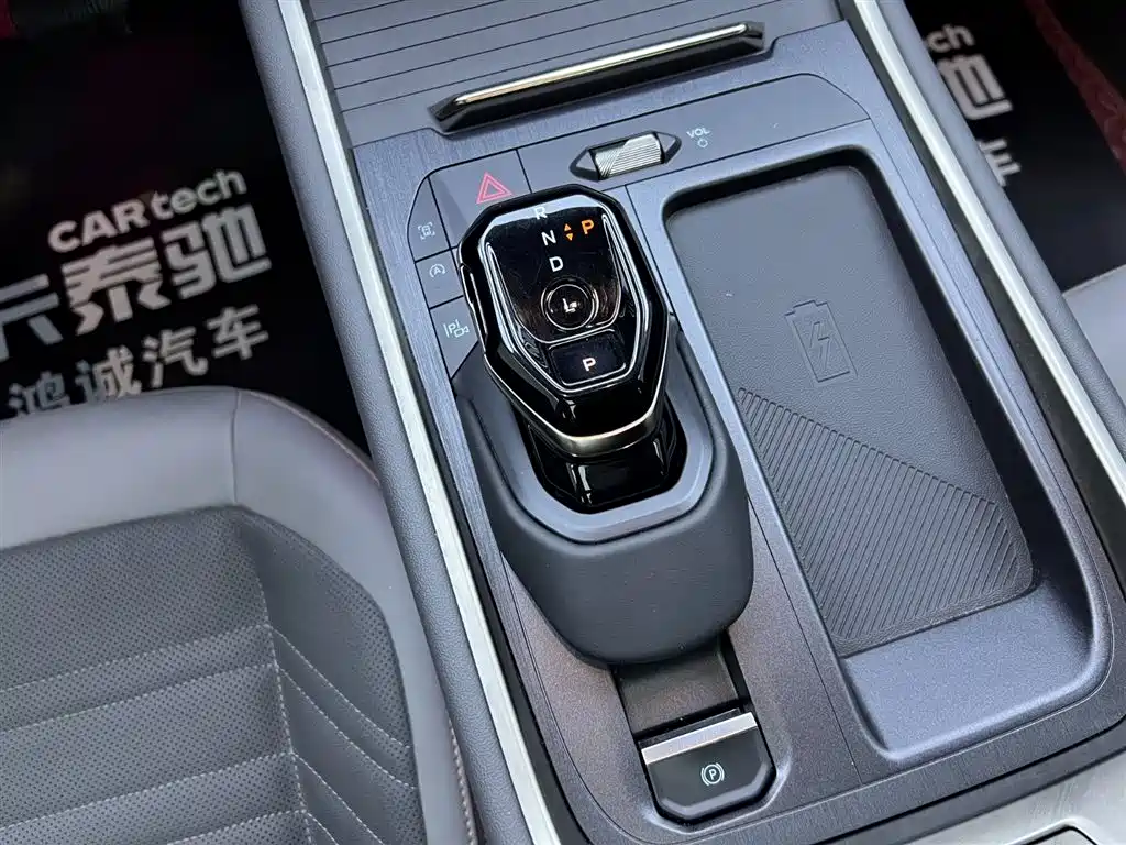 Ford Edge 2023 — фото 26