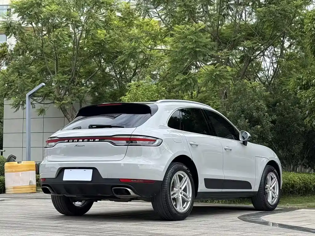 Porsche Macan 2019 — фото 9