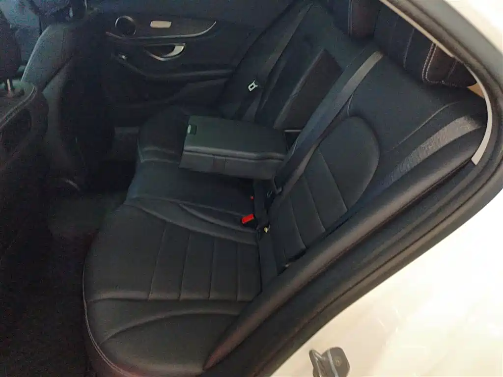Mercedes-Benz C-Class 2018 — фото 17