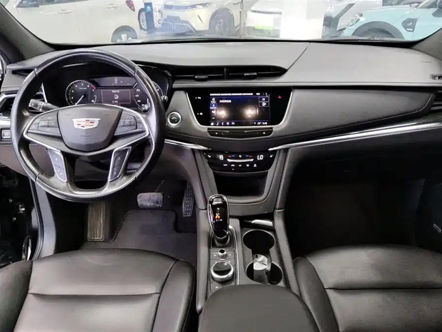 Cadillac XT5 2022 — фото 12