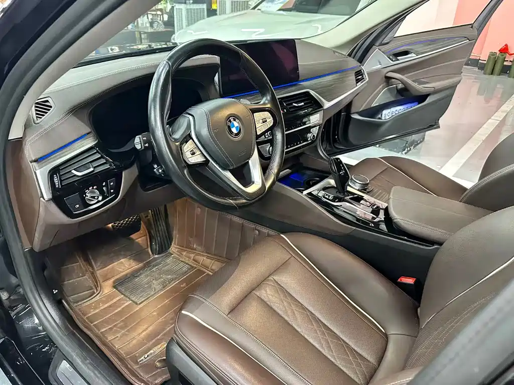 BMW 5 Series 2021