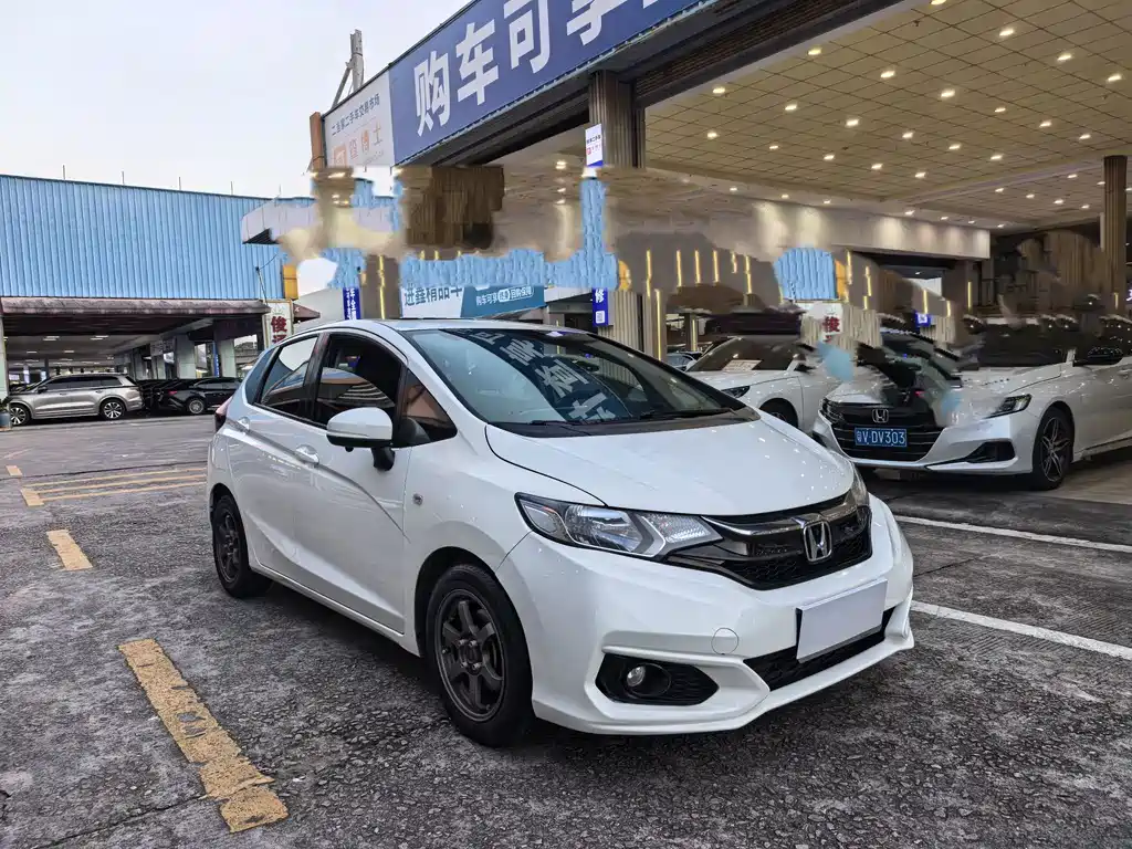 Honda Fit 2017 — фото 3