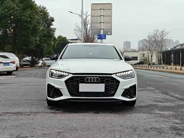 Audi A4L 2023