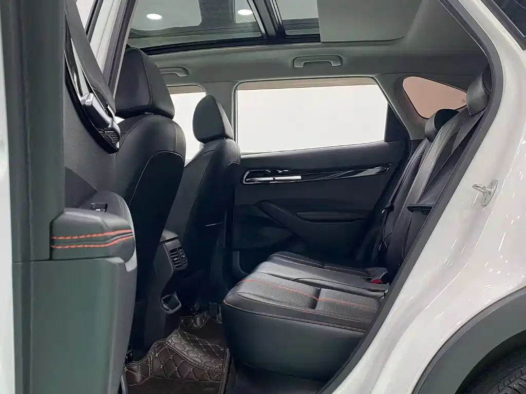 Kia KX3 Proud Running 2021