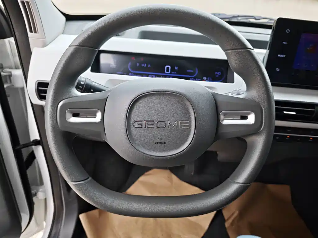 Geely Galaxy Panda 2025 — фото 16