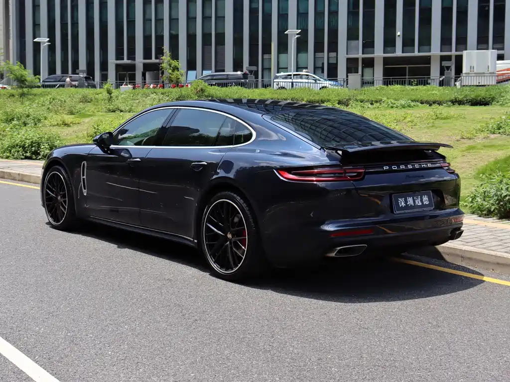 Porsche Panamera 2019