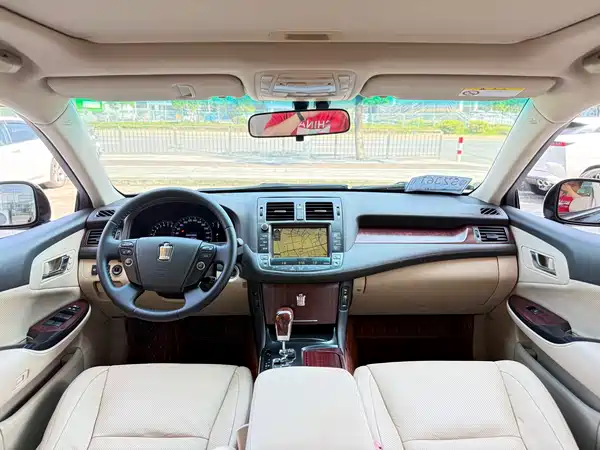 Toyota Crown 2010