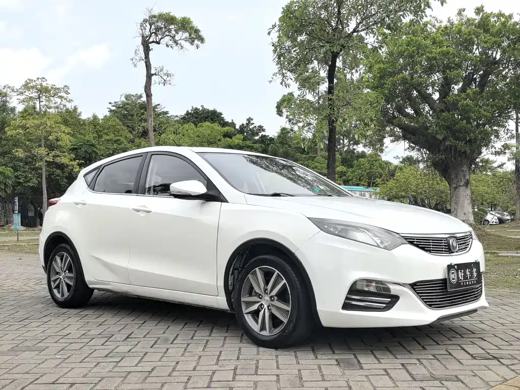 Changan Eado XT 2016 — фото 3