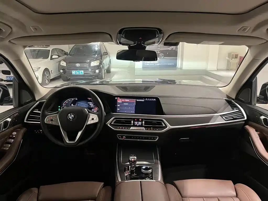 BMW X7 2019 — фото 10