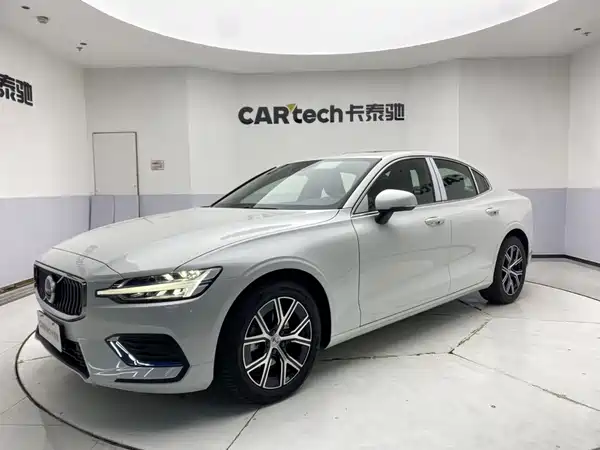 Volvo S60 2024