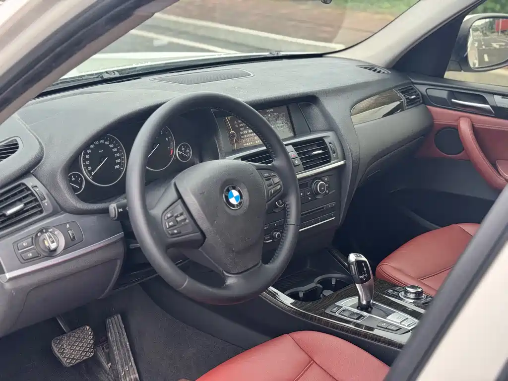 BMW X3 2013 — фото 12