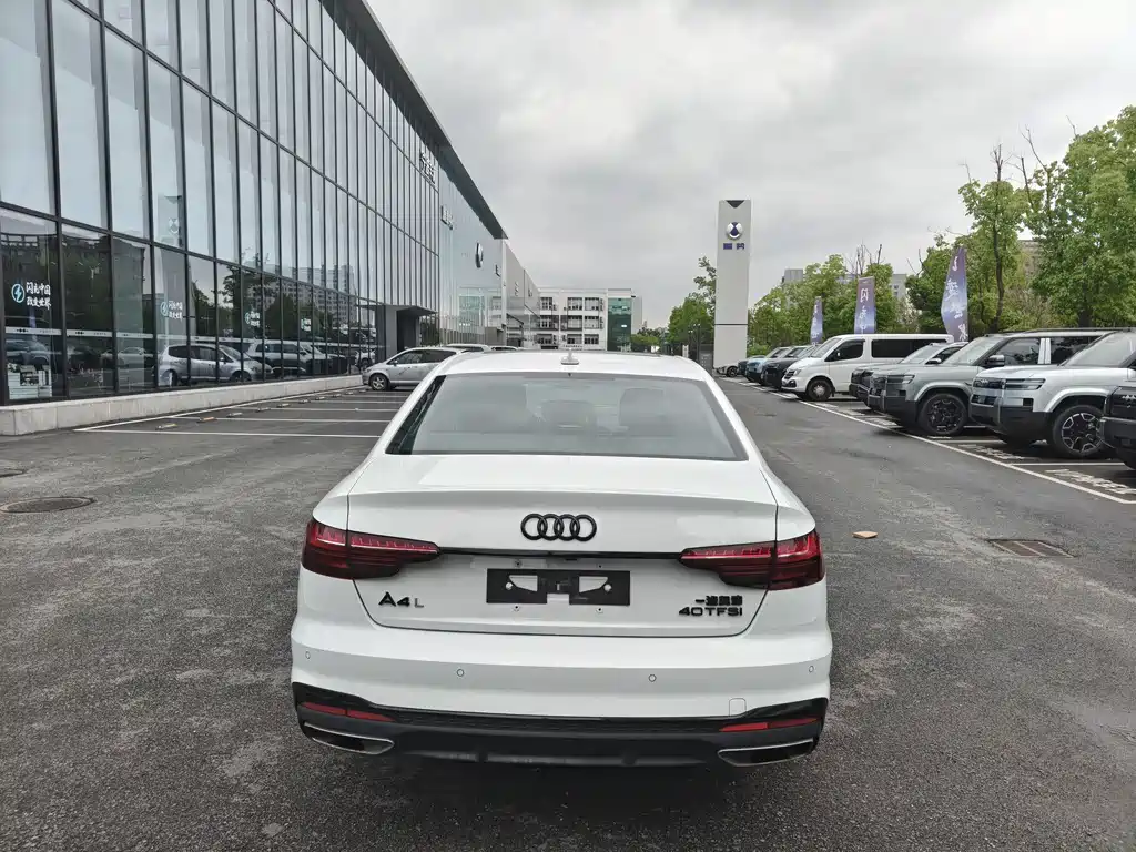 Audi A4L 2024