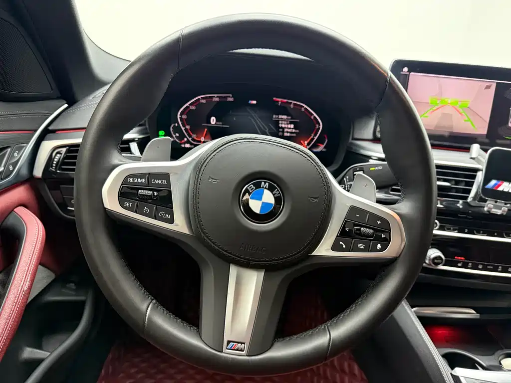 BMW 5 Series 2022 — фото 9