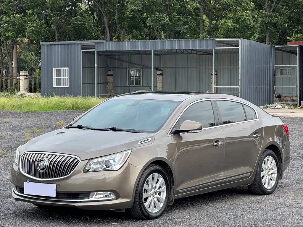 Buick LaCrosse 2016 — фото 1