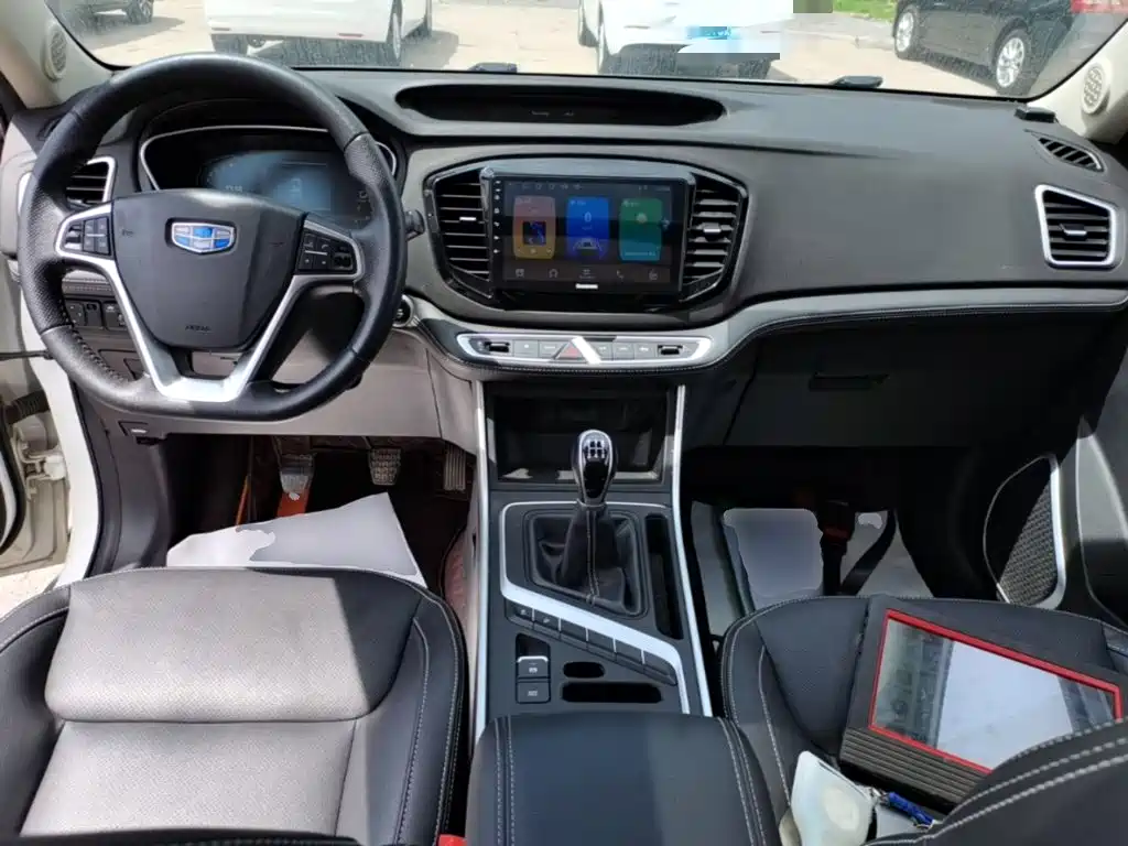Geely Vision X6 2019 — фото 10