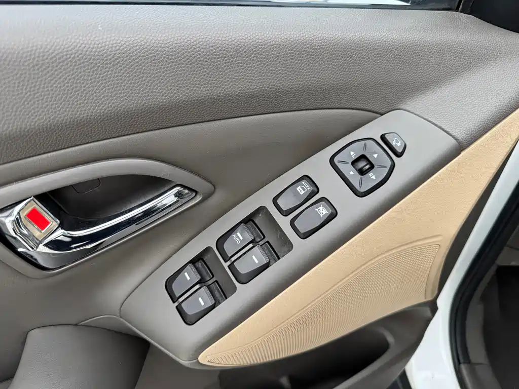 Hyundai ix35 2014 — фото 23