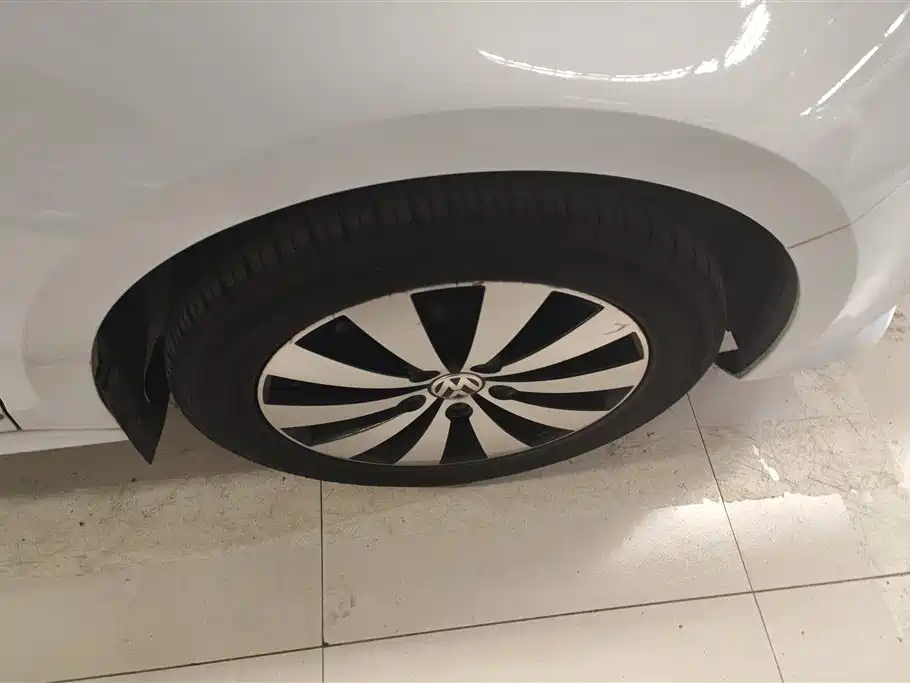 Volkswagen Sagitar 2019