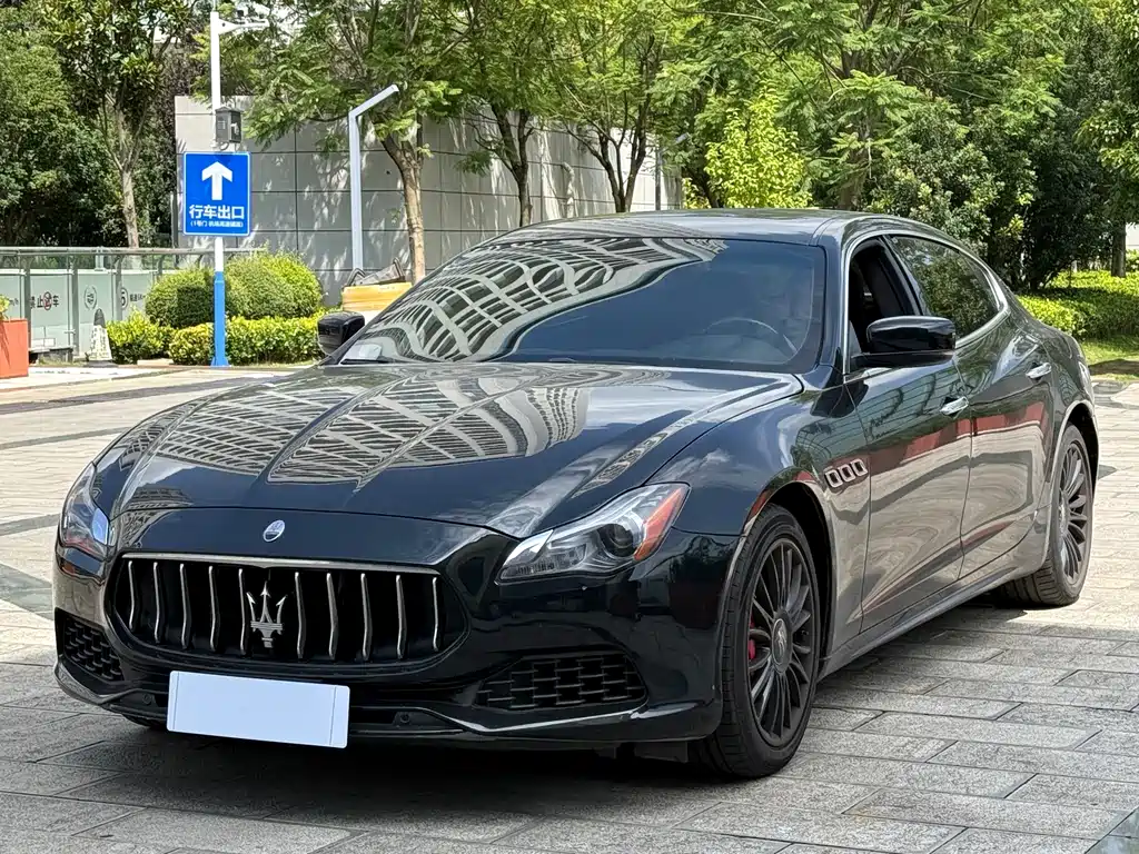 Maserati Quattroporte 2013 — фото 1