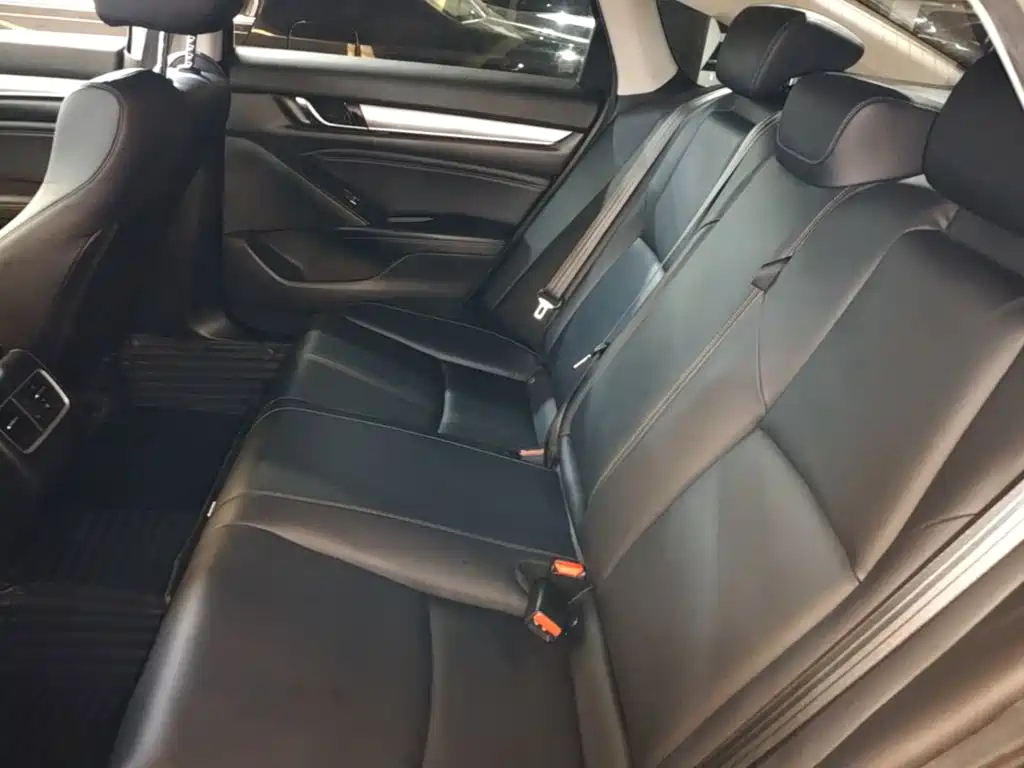Honda Accord 2019 — фото 17