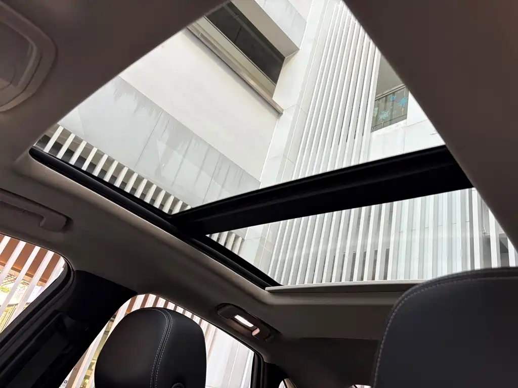 Cadillac XTS 2019 — фото 11