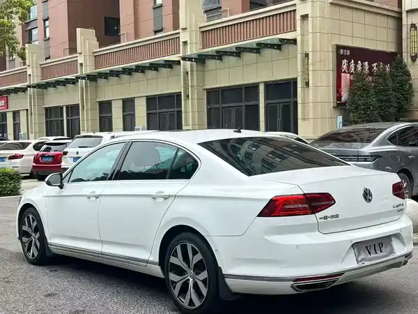 Volkswagen Magotan 2016